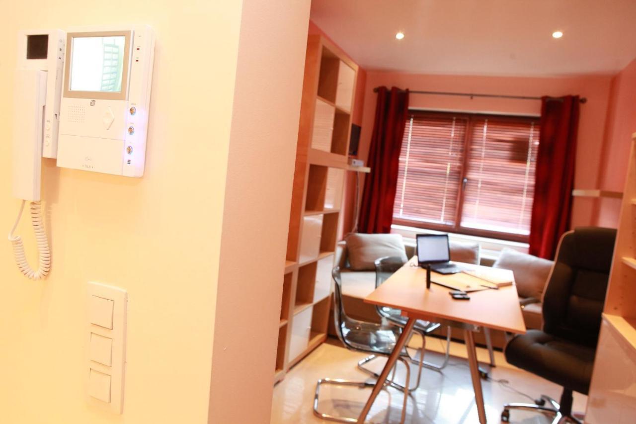 Residence La Fraisiere Anderlecht ภายนอก รูปภาพ